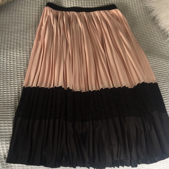 Zara skirt - Picture 1 of 3